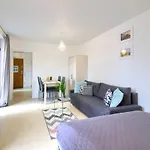 In - River House Apartmanhotel