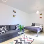 In - River House * Szczecin