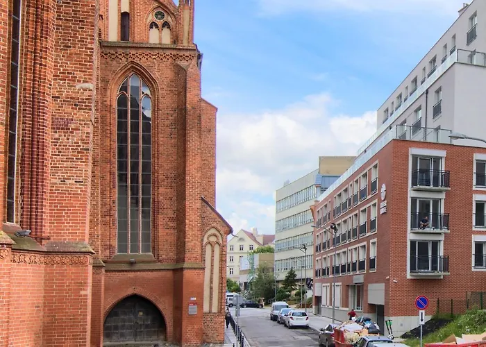 In - River House Hotel apartamentowy